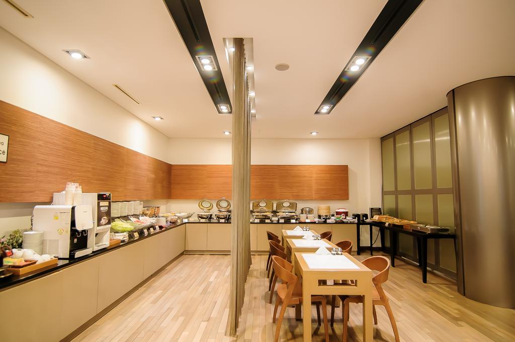 Yoido Hotel Seoul Exterior photo
