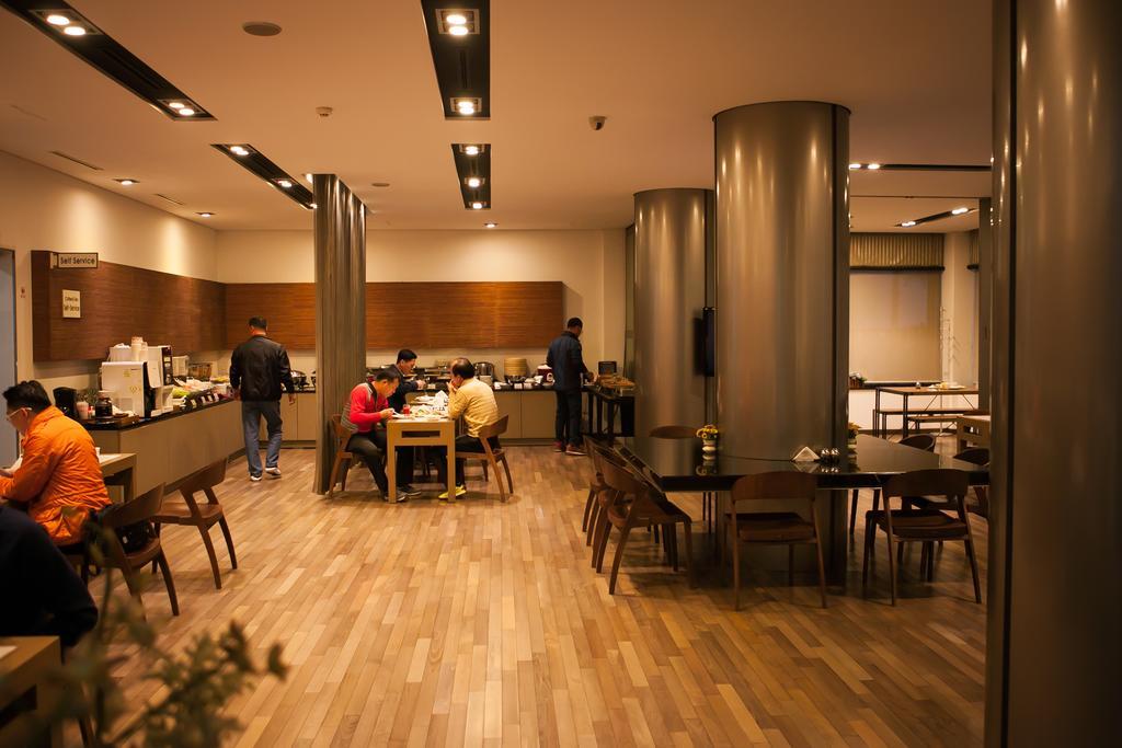 Yoido Hotel Seoul Exterior photo